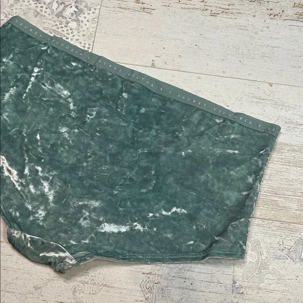 Victorias Secret Light Sage Green Velvet Boy Short Panties Size XL